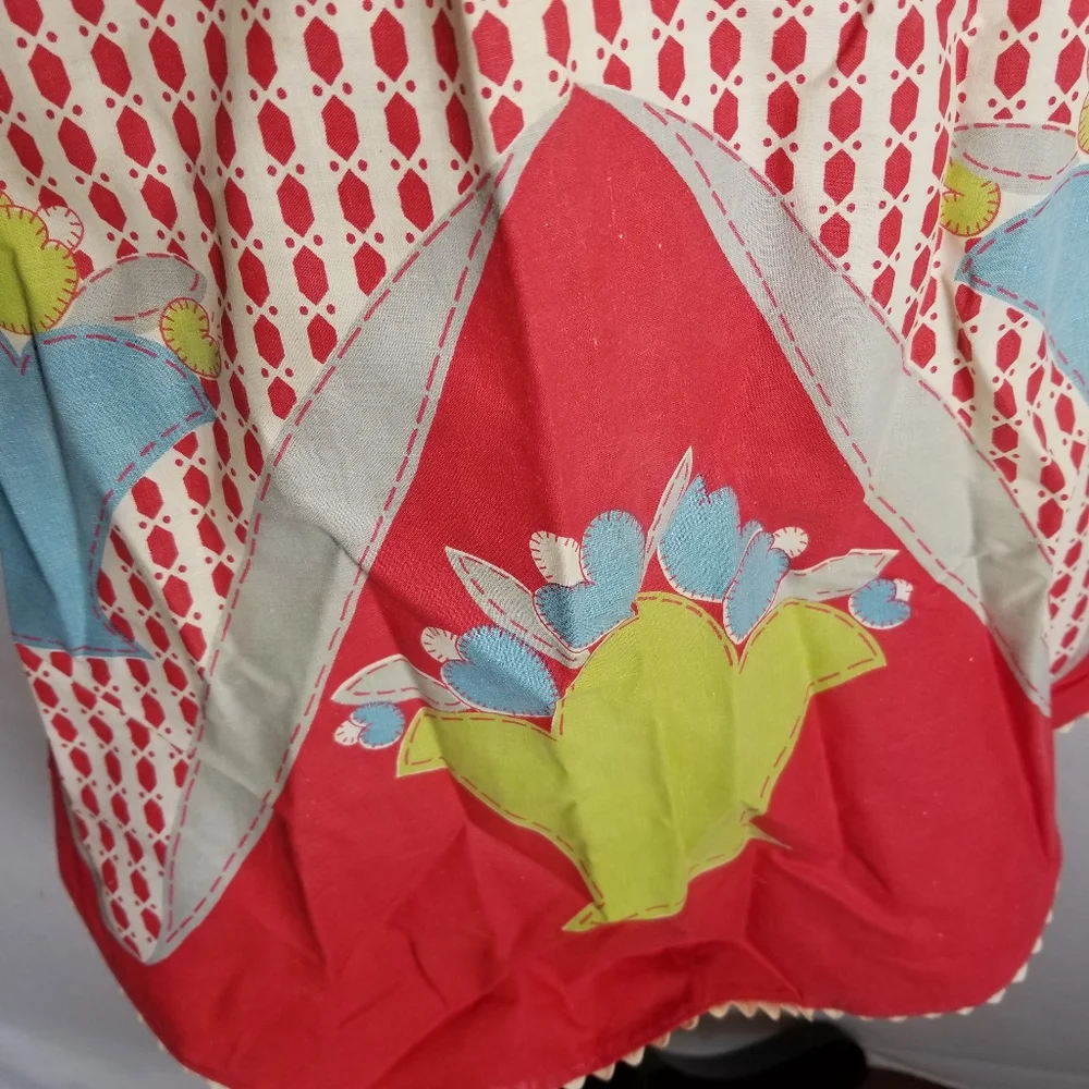 Vintage Red Floral Apron‎ with Pockets